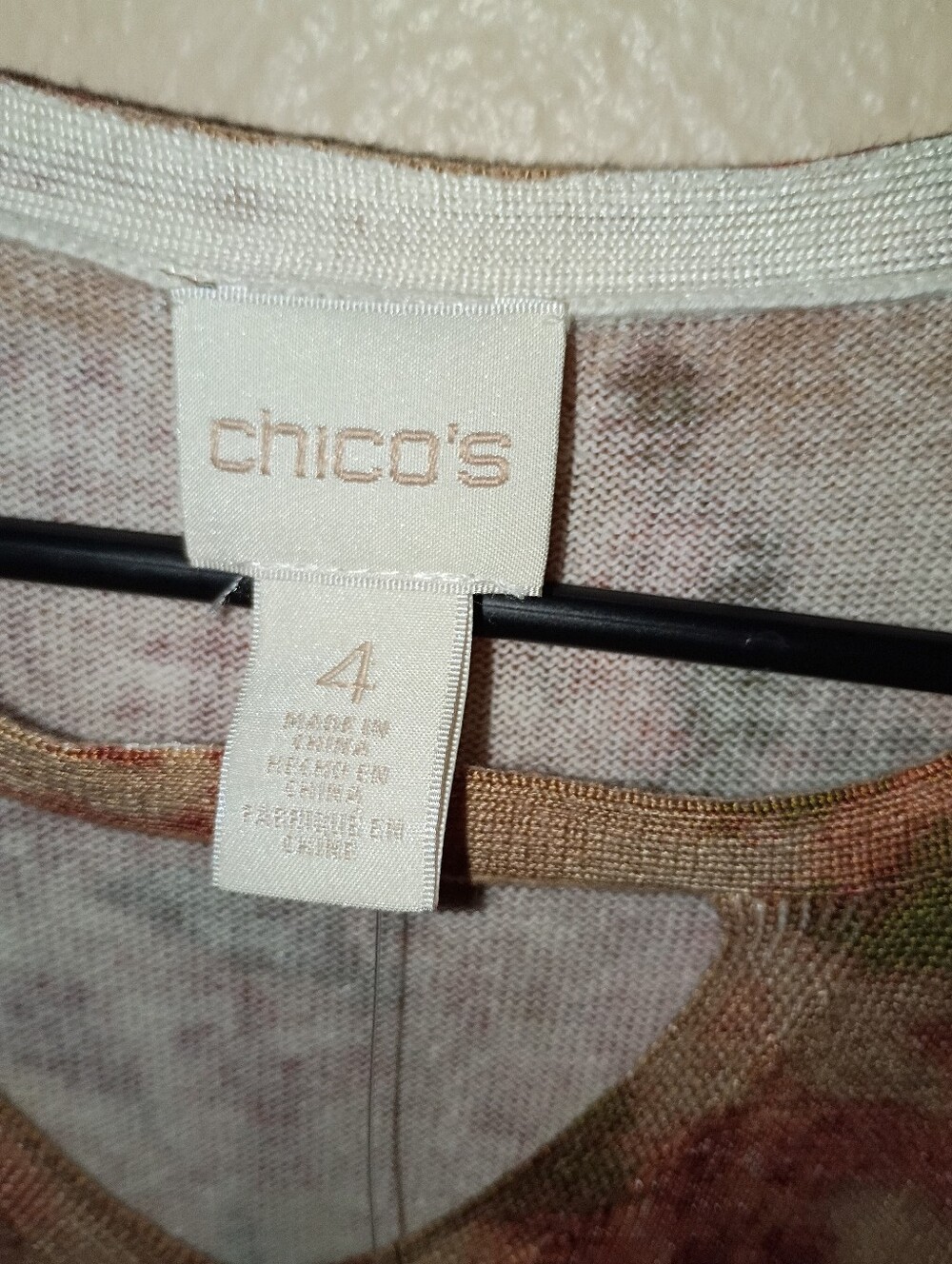 NWT Chico's SIZE 2X Rose and Olive Floral Knit Tunic with Keyhole - Picture 3 of 5